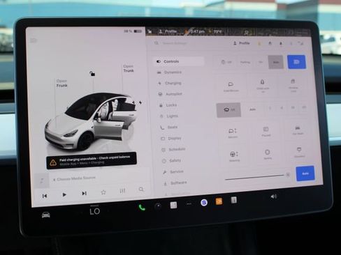 Used 2022 Tesla Model Y Performance AWD/4WD image 18