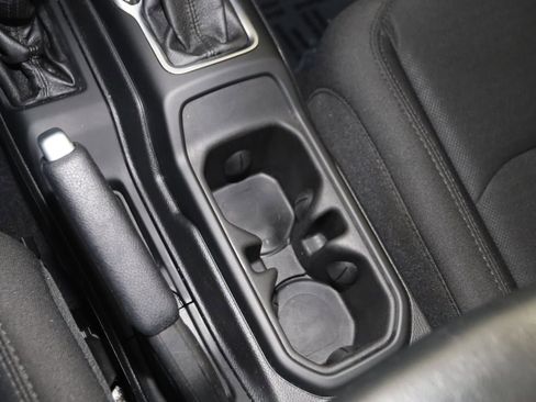 Used 2021 Jeep Gladiator Sport image 26