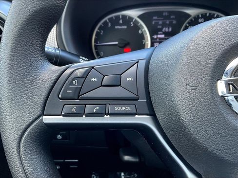 Used 2020 Nissan Kicks S FWD image 10