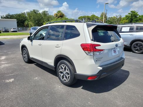 Certified 2024 Subaru Forester Premium AWD/4WD image 4