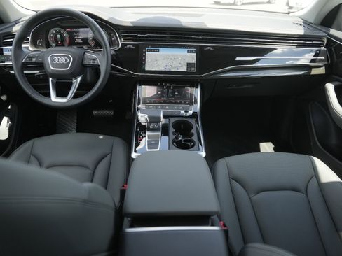 Certified 2025 Audi Q8 Premium Plus w/ Premium Plus Package image 24