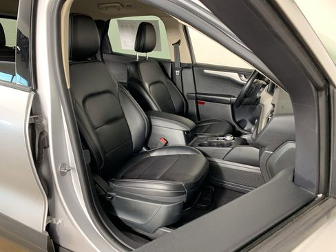 Used 2020 Ford Escape SEL image 36