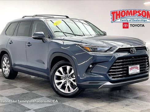 Used 2024 Toyota Grand Highlander Limited image 1