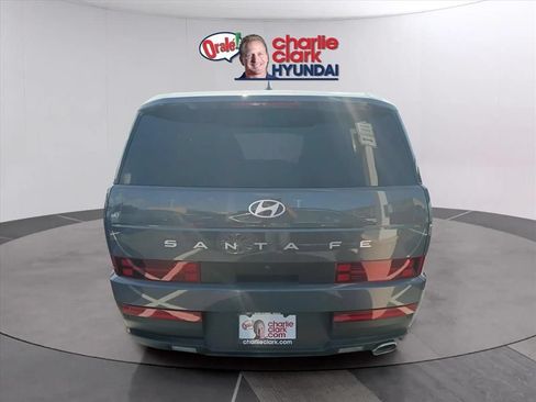 Used 2025 Hyundai Santa Fe SE FWD image 3