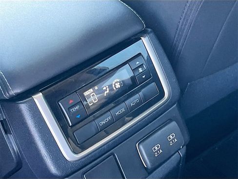 Used 2020 Subaru Ascent Premium w/ Convenience Package image 25