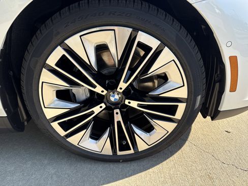 New 2026 BMW i5 eDrive40 image 27