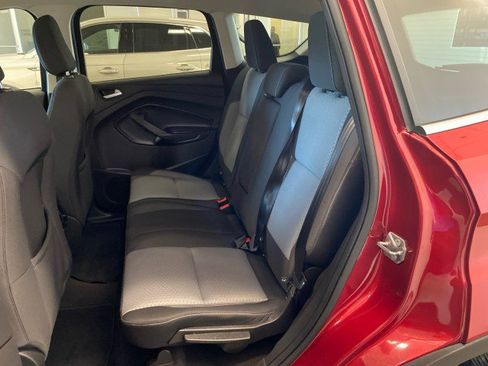 Used 2019 Ford Escape SE image 10