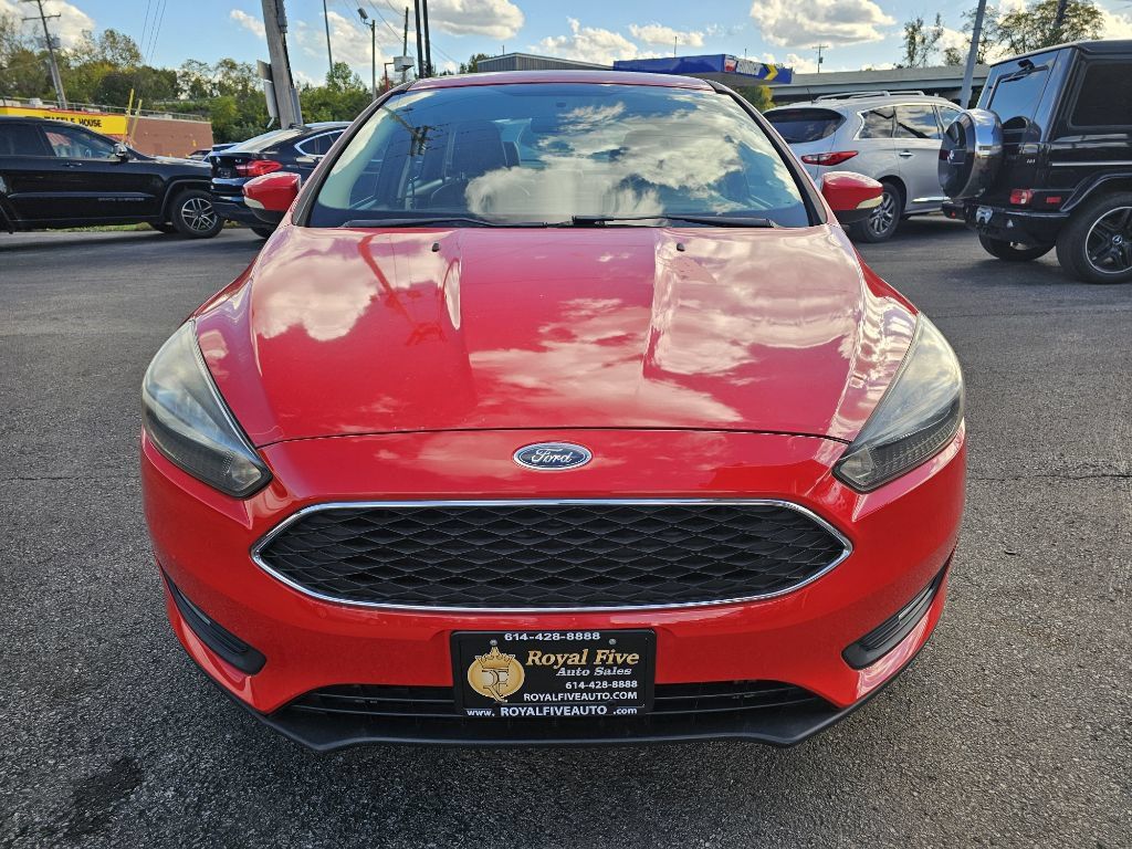 Used 2016 Ford Focus SE w/ Equipment Group 201A FWD image 9