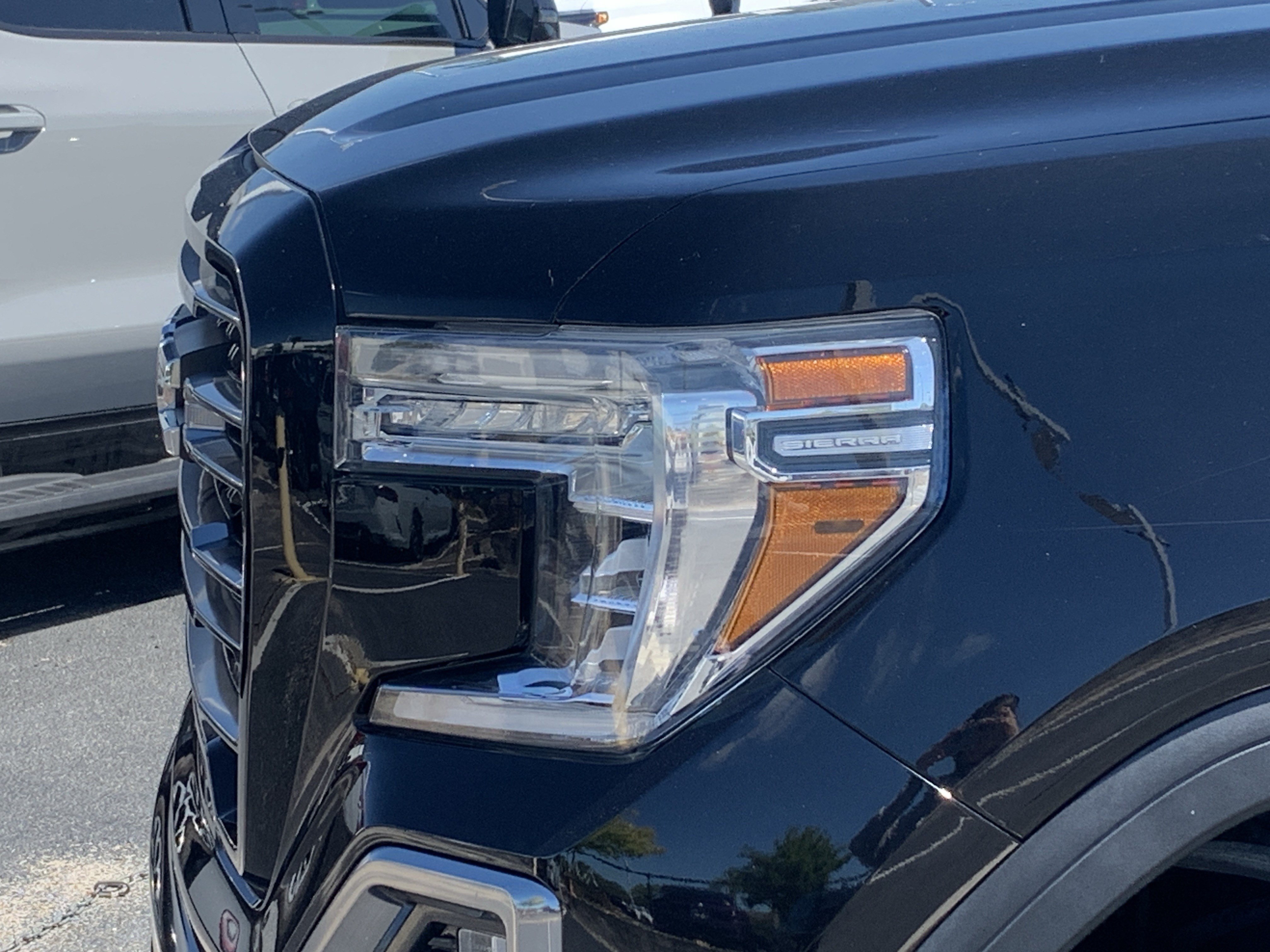 Used 2020 GMC Sierra 1500 AT4 AWD/4WD image 5