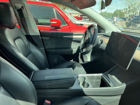 Used 2022 Tesla Model Y Performance AWD/4WD image 7