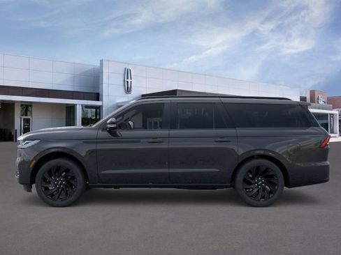 New 2025 Lincoln Navigator L Reserve w/ Jet Appearance Package AWD/4WD image 3
