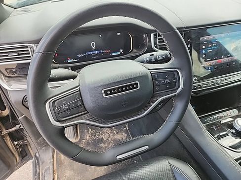 Used 2022 Jeep Wagoneer Series II w/ Convenience Group I AWD/4WD image 9