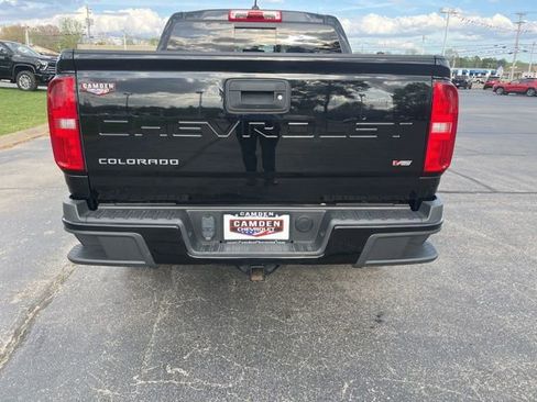 Used 2022 Chevrolet Colorado LT w/ LT Convenience Package image 6