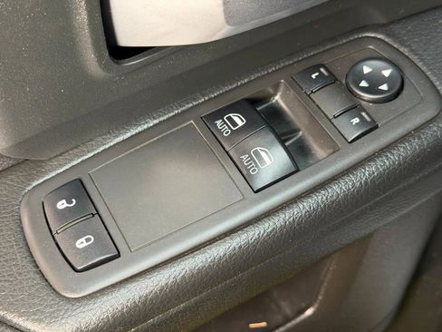 Used 2019 RAM 2500 Tradesman w/ Chrome Appearance Group RWD image 18