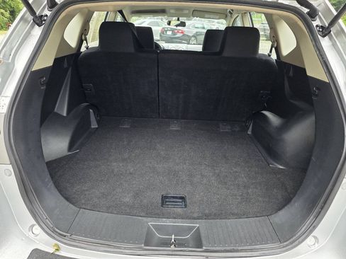 Used 2014 Nissan Rogue S w/ Convenience Package AWD/4WD image 24