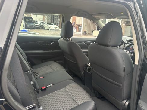 Used 2018 Nissan Rogue S image 13
