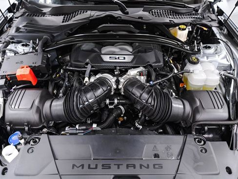 Used 2025 Ford Mustang GT Premium w/ GT Performance Package RWD image 39