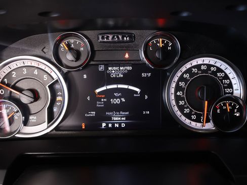 Used 2018 RAM 2500 Laramie w/ Convenience Group image 4