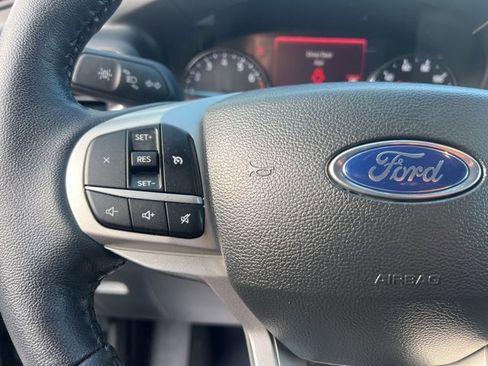 Used 2022 Ford Explorer XLT w/ Equipment Group 202A image 26