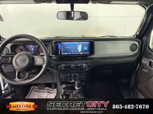 Used 2024 Jeep Gladiator Sport image 26