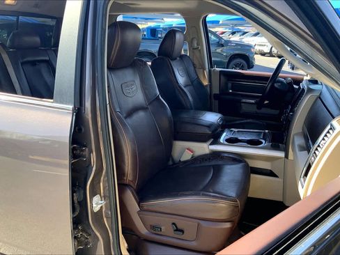 Used 2018 RAM 2500 Longhorn image 9