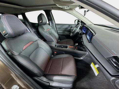 New 2026 Nissan Kicks SR FWD image 27