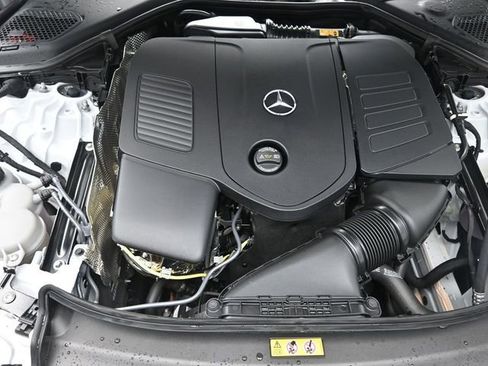 Used 2025 Mercedes-Benz E 350 Sedan image 29