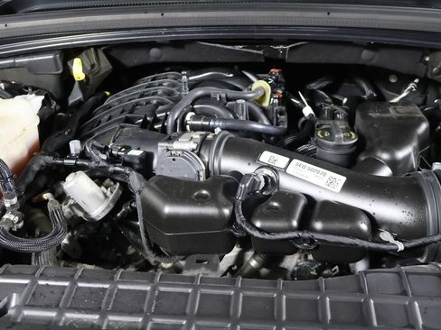 Used 2023 Jeep Grand Cherokee Limited AWD/4WD image 17