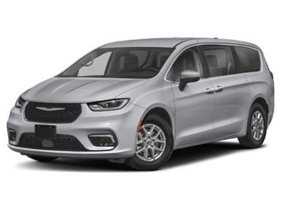 Used 2023 Chrysler Pacifica Limited