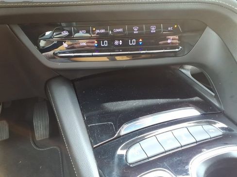 Used 2023 Buick Envision Essence FWD image 21