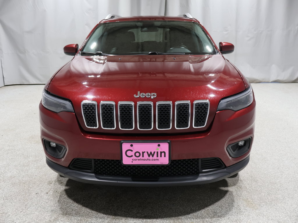 Used 2019 Jeep Cherokee Latitude Plus w/ Cold Weather Group AWD/4WD image 6