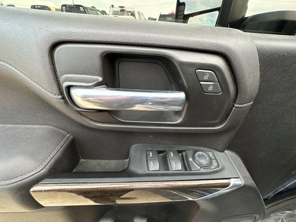 Used 2023 Chevrolet Silverado 2500 LT w/ Gooseneck/5TH Wheel Package AWD/4WD image 12
