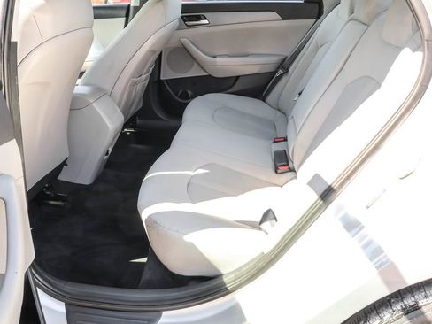 Used 2018 Hyundai Sonata SE FWD image 26
