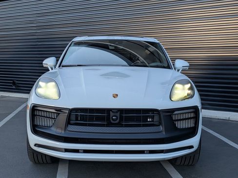 Certified 2024 Porsche Macan GTS image 6