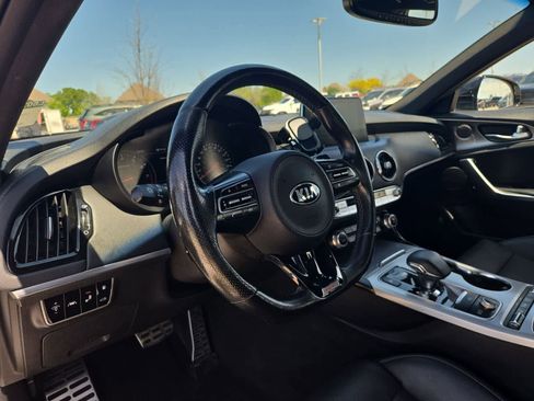 Used 2020 Kia Stinger GT2 AWD/4WD image 2