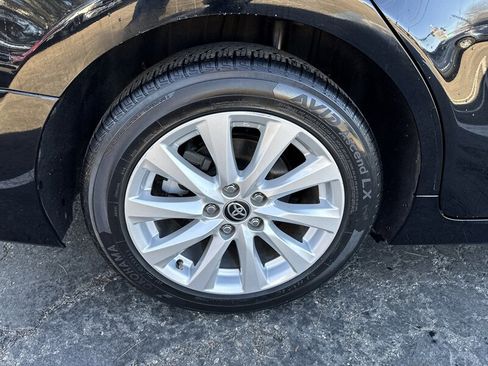 Used 2020 Toyota Camry LE w/ Carpet Mat Package image 11