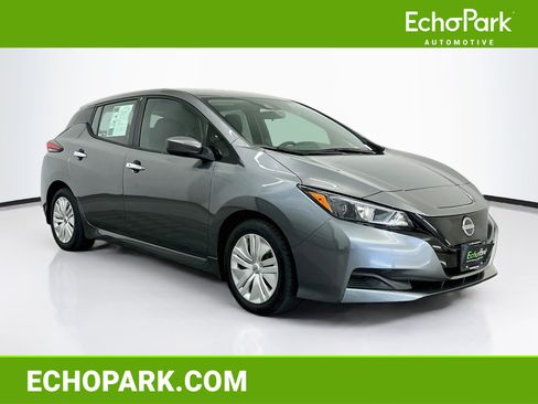 Used 2025 Nissan Leaf S FWD image 1