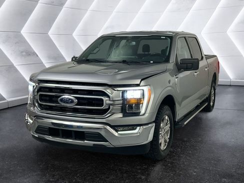 Used 2022 Ford F150 XLT w/ Equipment Group 302A High RWD image 3