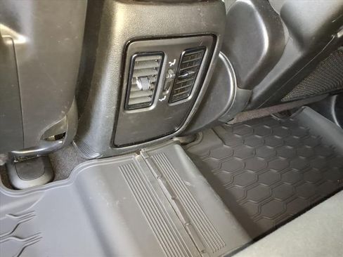 Used 2023 Dodge Durango GT image 29