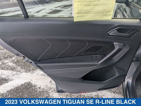 Used 2023 Volkswagen Tiguan SE R-Line image 29