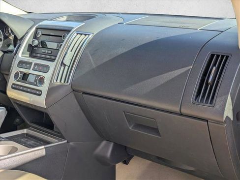 Used 2009 Ford Edge SEL image 18