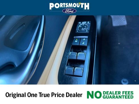 Used 2023 Lexus ES 250 w/ Premium Package image 23