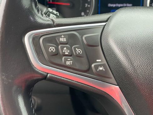 Used 2022 Chevrolet Equinox LT w/ Driver Convenience Package image 17