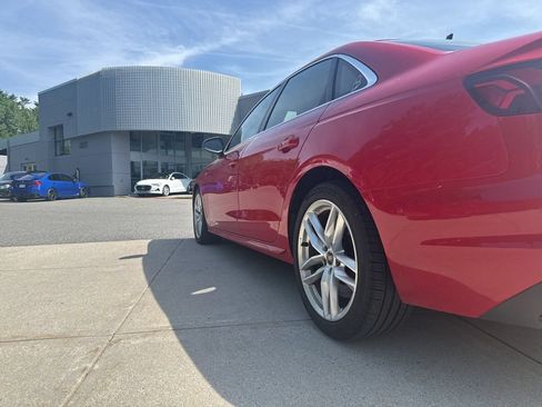Used 2022 Audi A4 2.0T Premium w/ Convenience Package AWD/4WD image 6