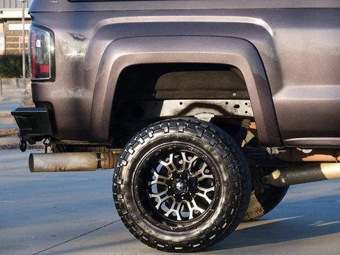 Used 2015 GMC Sierra 2500 Denali w/ Duramax Plus Package AWD/4WD image 16