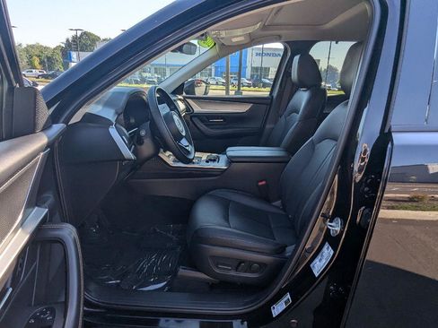 Used 2024 MAZDA CX-90 Plug-In Hybrid w/ Preferred AWD/4WD image 19