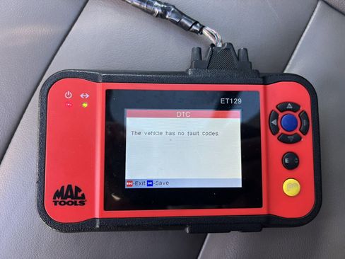 Used 2023 Chevrolet Suburban Z71 w/ Luxury Package image 43