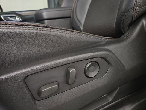 Used 2024 Chevrolet Tahoe High Country image 33