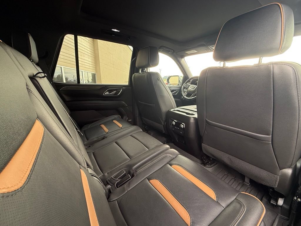Used 2023 GMC Yukon AT4 w/ AT4 Premium Package AWD/4WD image 15