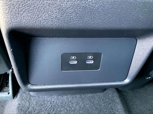 Used 2024 Nissan Rogue SV FWD image 29